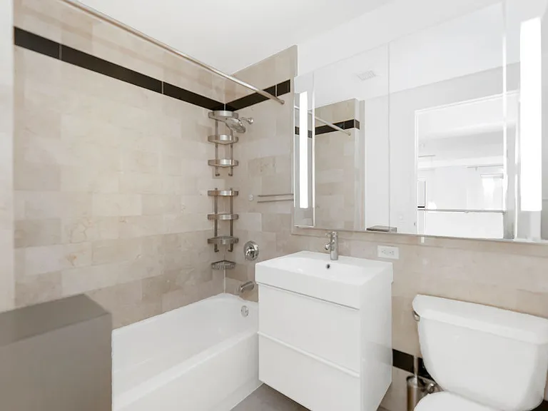 20 West St #18B — Photo 27
