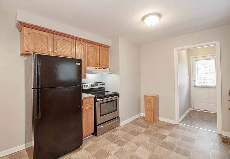 402 Britton Springs Rd — Photo 7