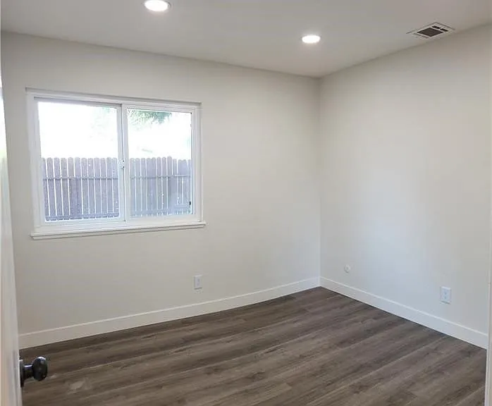 10160 Medallion Pl — Photo 17