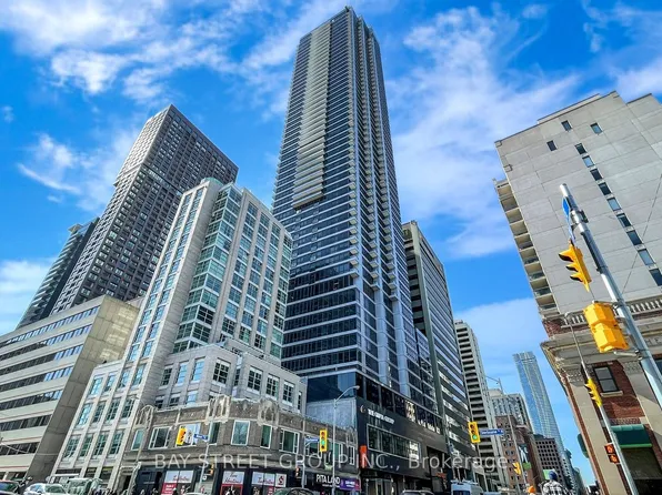 395 Bloor St E, Toronto, ON