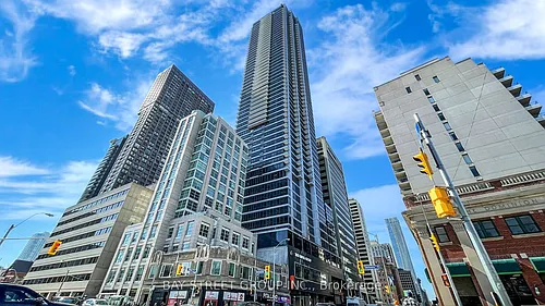 395 Bloor St E #4206 Photo 1