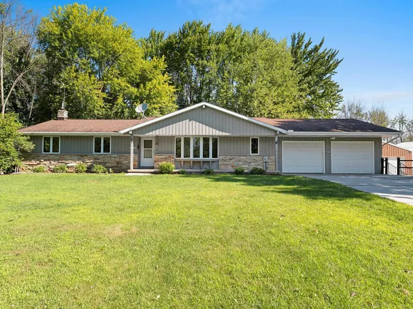 5025 Luxemburg Rd, New Franken, WI 54229