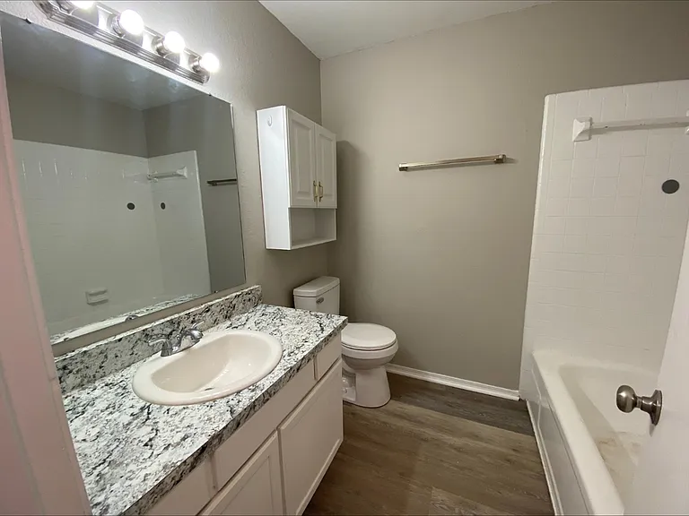 5301 E 32nd Pl #B — Photo 14