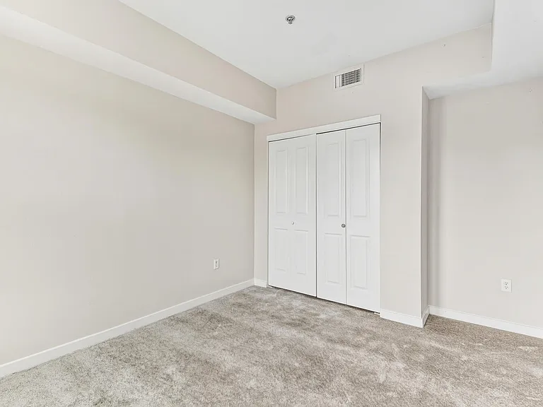 City Park Residences — Photo 9