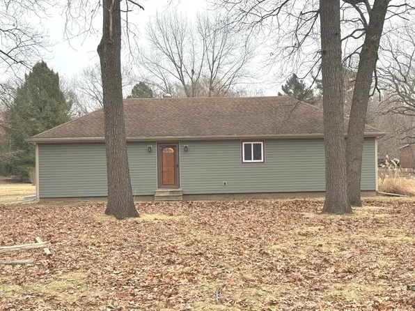 16725 E Terrace Dr, Momence, IL 60954