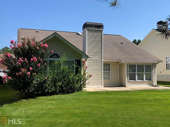 5th image of 1038 Pinehurst Dr
