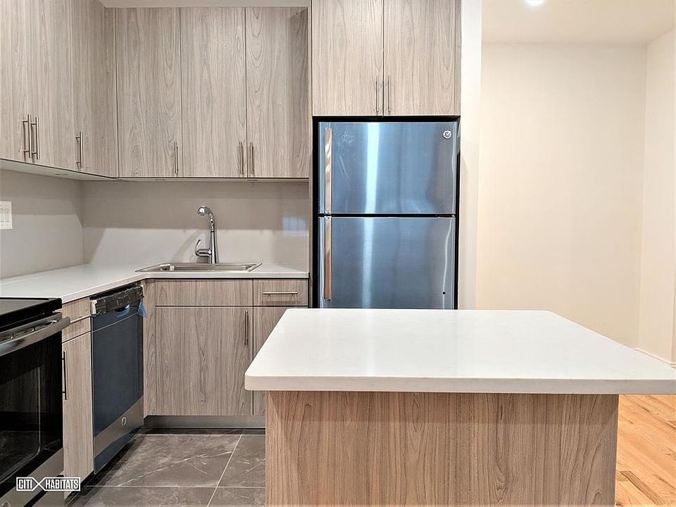 2nd image of 215 E 27th St APT 1C