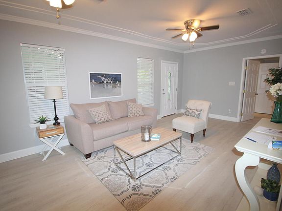 4th image of 4623 Merrimac Ave