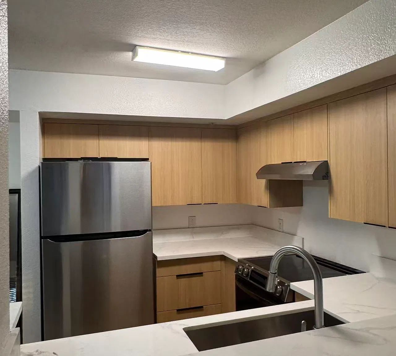 2 bed, 967 sqft, $2,300 — Photo 3