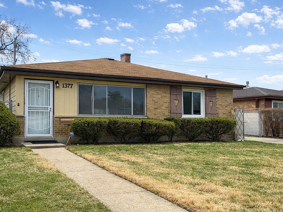 1st image of 1377 Greenbay Ave