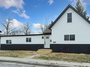 608 Center St, New Haven, IN 46774