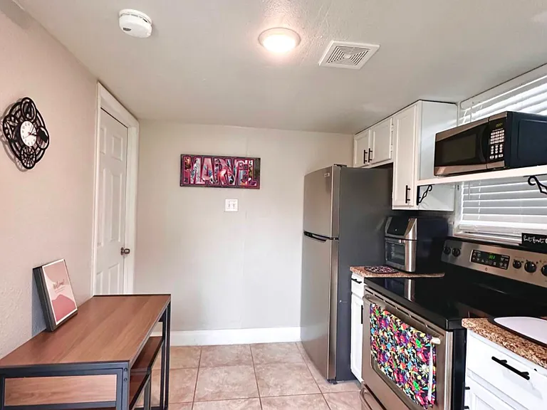 7303 Perugia Ave #4 — Photo 3