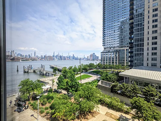 Rented by PocketBroker Inc | media 16