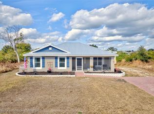 362 Parker St NE, Lake Placid, FL 33852