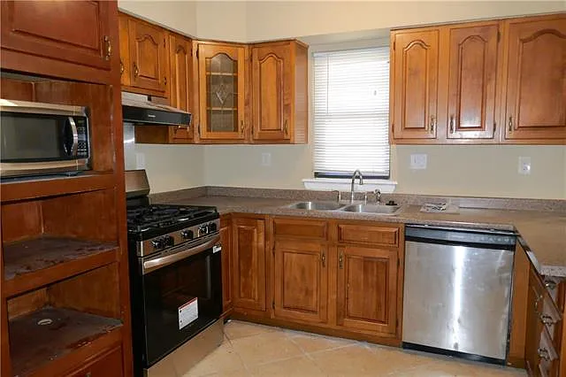2200 Delaware Ave — Photo 11