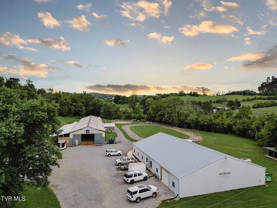 1st image of 90 Darnell Rd