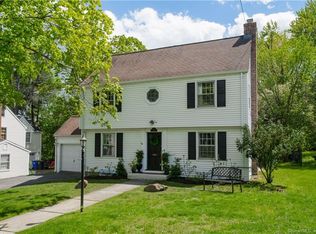 69 Craigmoor Rd, West Hartford, CT 06107