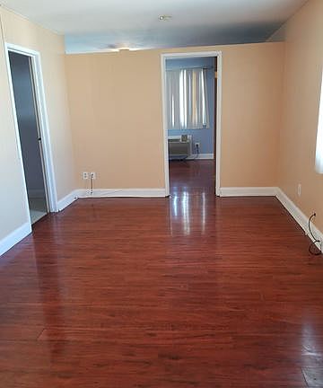 5th image of 3170 W Monroe St APT 317