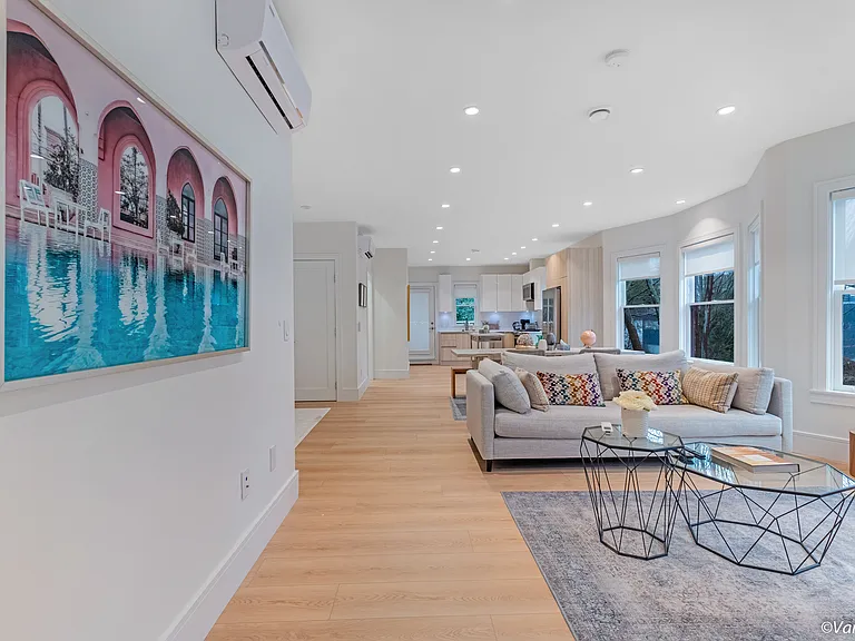 957 Nicola St #951 — Photo 4