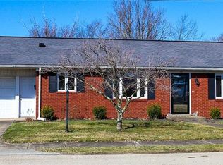 12 Mayflower Dr, Uniontown, PA