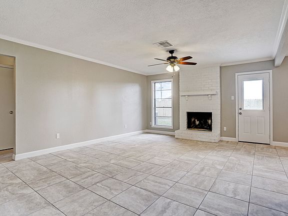 2nd image of 2314 Green Valley Dr