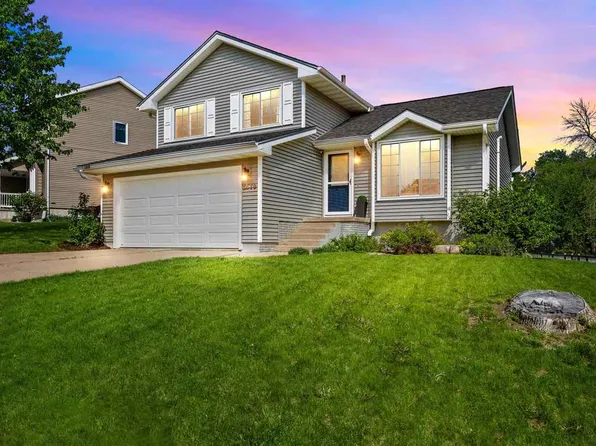 4510 Pearl Ave NW, Cedar Rapids, IA 52405