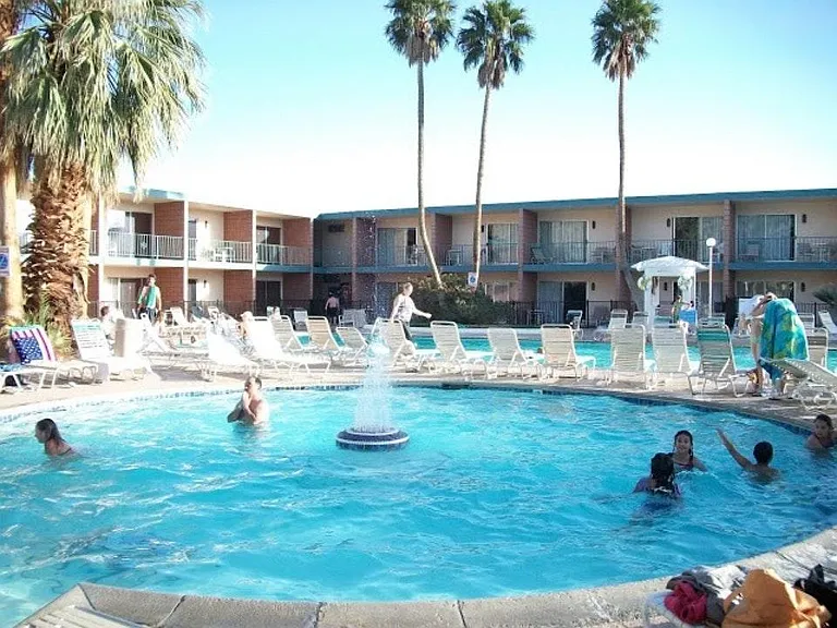 Desert Pool and Spa famous resort with Mineral water near the house