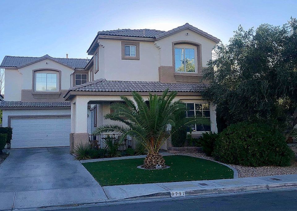 1st image of 9791 Del Mar Heights St