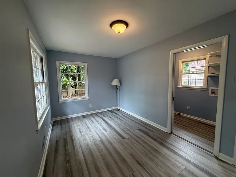 226 College Dr — Photo 6