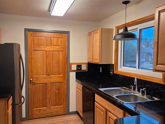 4th image of 11284 Forest Dr