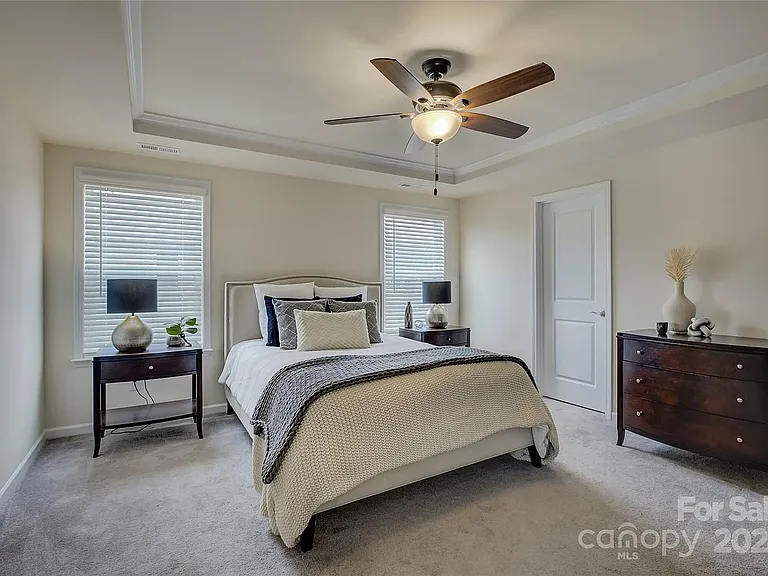 7134 Thornrose Dr — Photo 26