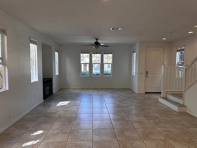 715 Nile River Dr — Photo 9