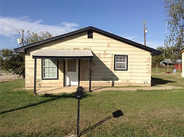 1st image of 512 Bluebonnet St