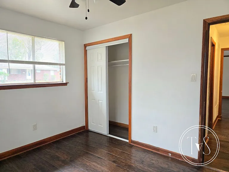 1617 E 59th St — Photo 23
