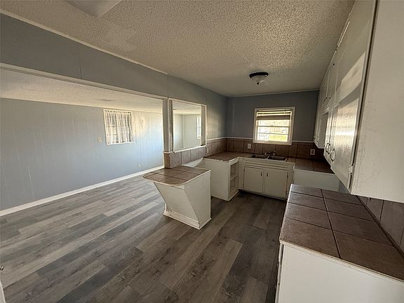 4th image of 501 Needham St