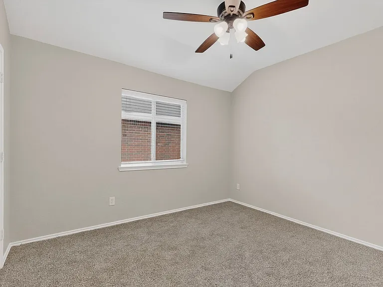 1037 Johnson City Ave — Photo 22