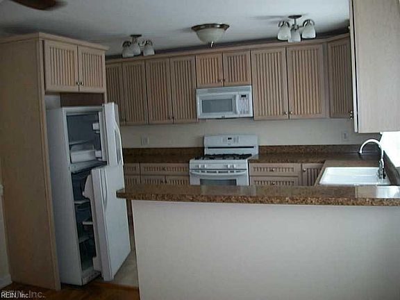 2nd image of 640 Jacqueline Ave
