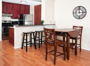 8213 College Trl APT 33, Inver Grove Heights, MN 55076