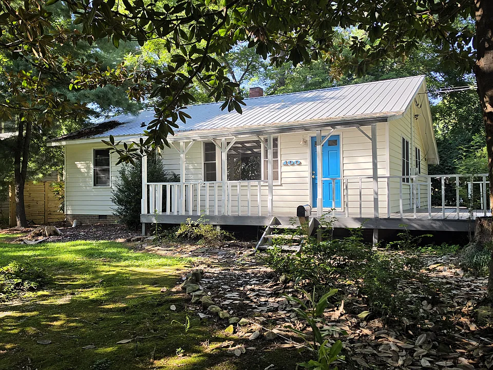 100 Westview Dr