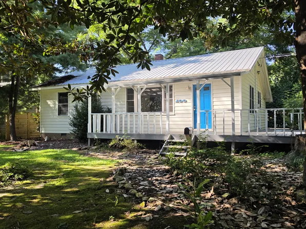100 Westview Dr, Carrboro, NC 27510