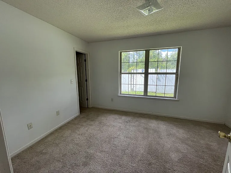 1925 Bluestone Loop — Photo 11