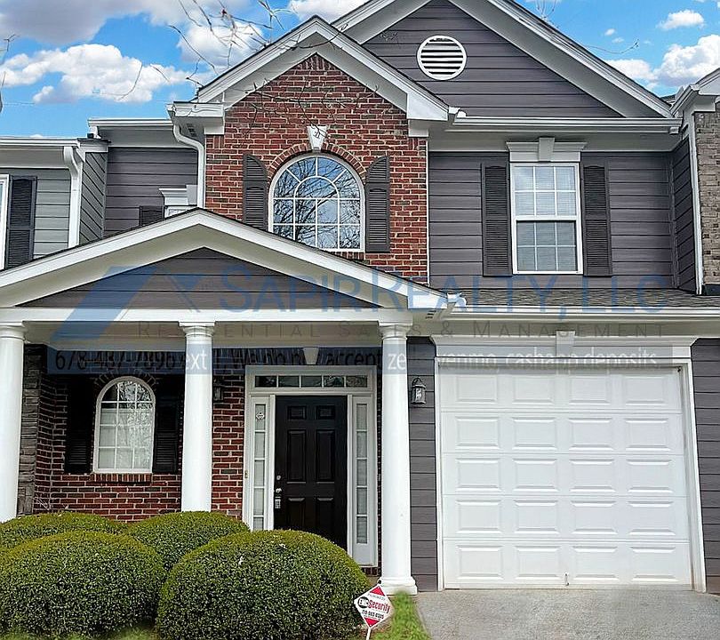 1st image of 998 Pierce Brennen Dr