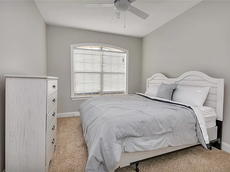 505 Mariners Cir — Photo 21