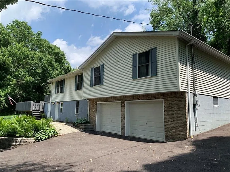 250 Beaver Rd photo 1