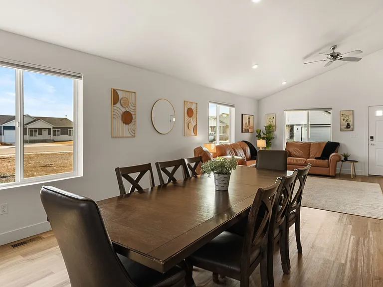715 Thrice Loop — Photo 11