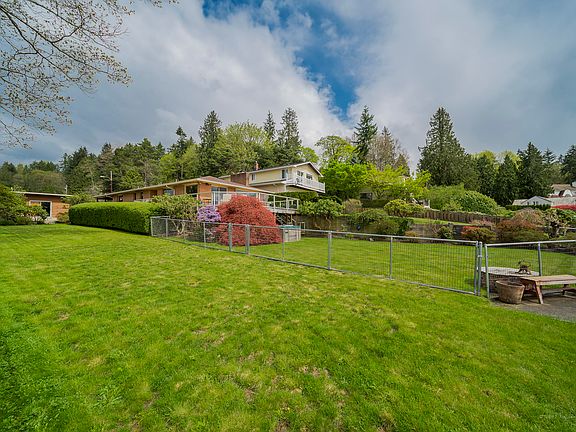 3rd image of 10520 Sandy Beach Dr