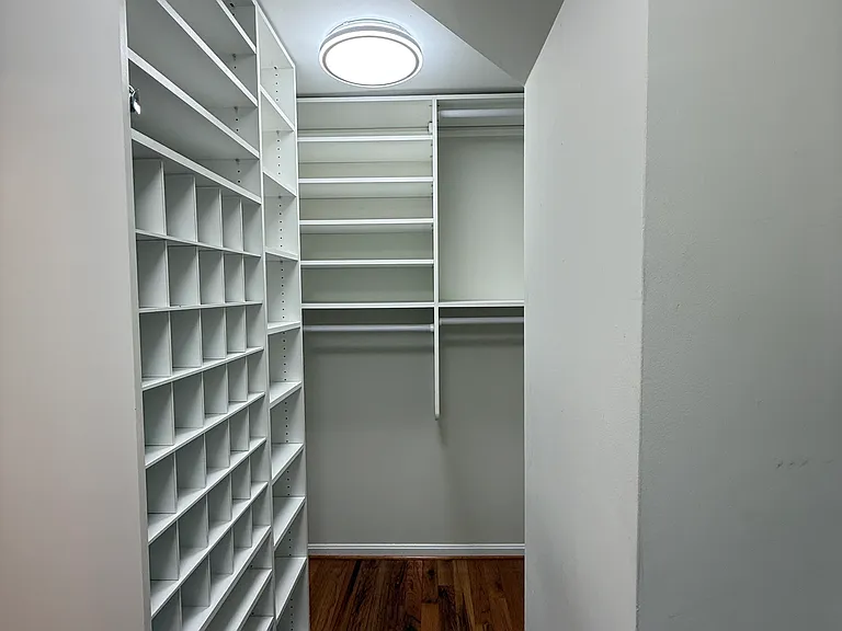 8555 Wyngate Manor Ct — Photo 14