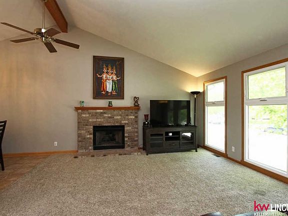 3rd image of 2200 SW 17th St