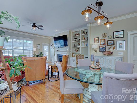 4th image of 14619 Holly Springs Dr