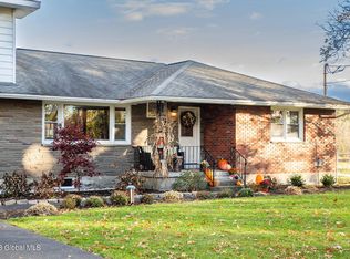 107 Ashdown Rd, Ballston Lake, NY 12019